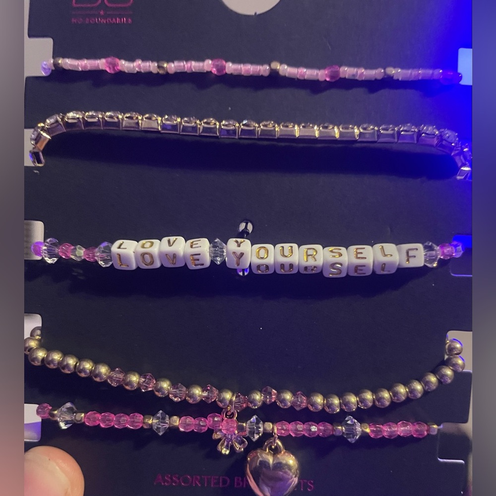 No Boundaries Pink “Love Yourself” Beaded Bracelet Set 5PC‎ NWT